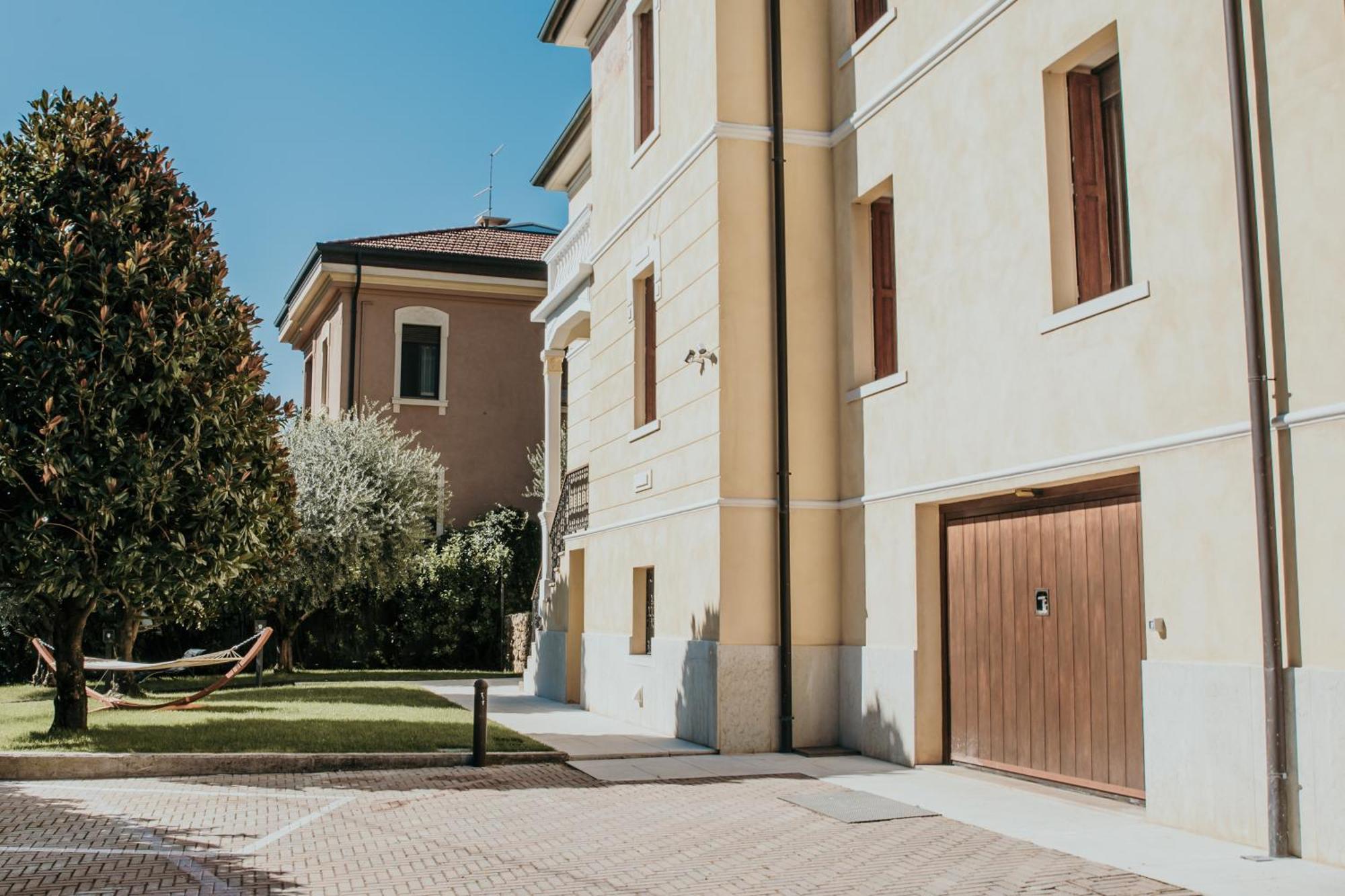 Naboo Verona Luxury Suites Exterior photo